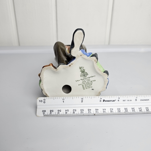 Puppetmaker HN2253 – Royal Doulton Figurine - Picture 9 of 9